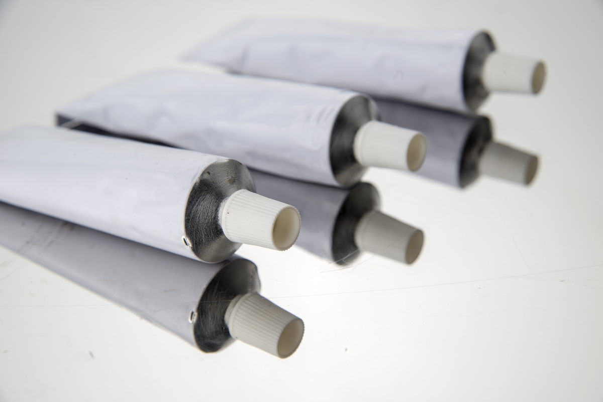 膩子、粘結劑、密封劑